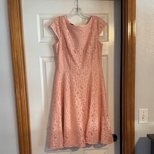 Elegant Lace Midi Dress in Soft Pink